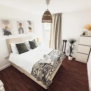 O'connell Place Apartment
