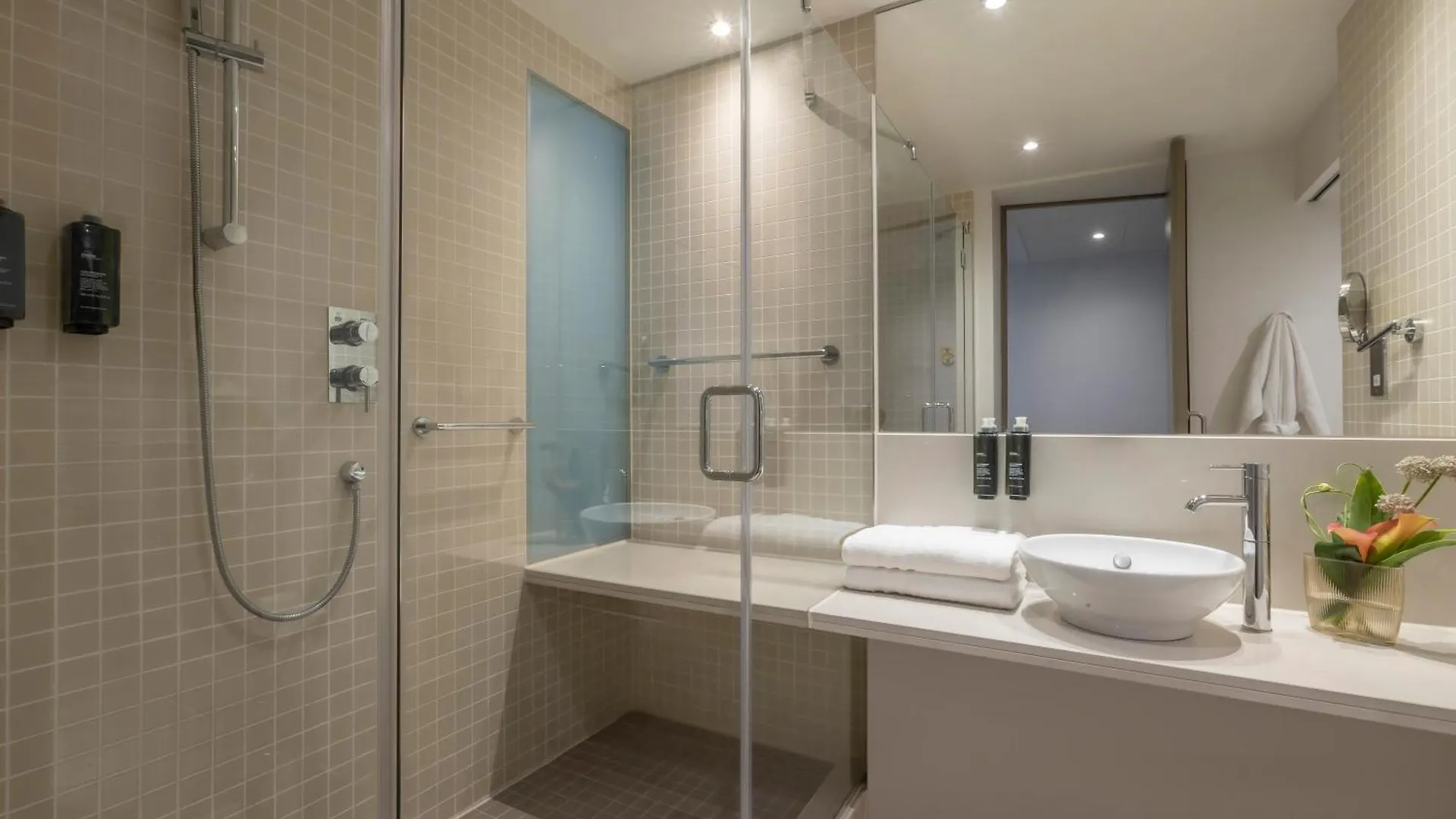 The Gibson Hotel Dublin 4*,